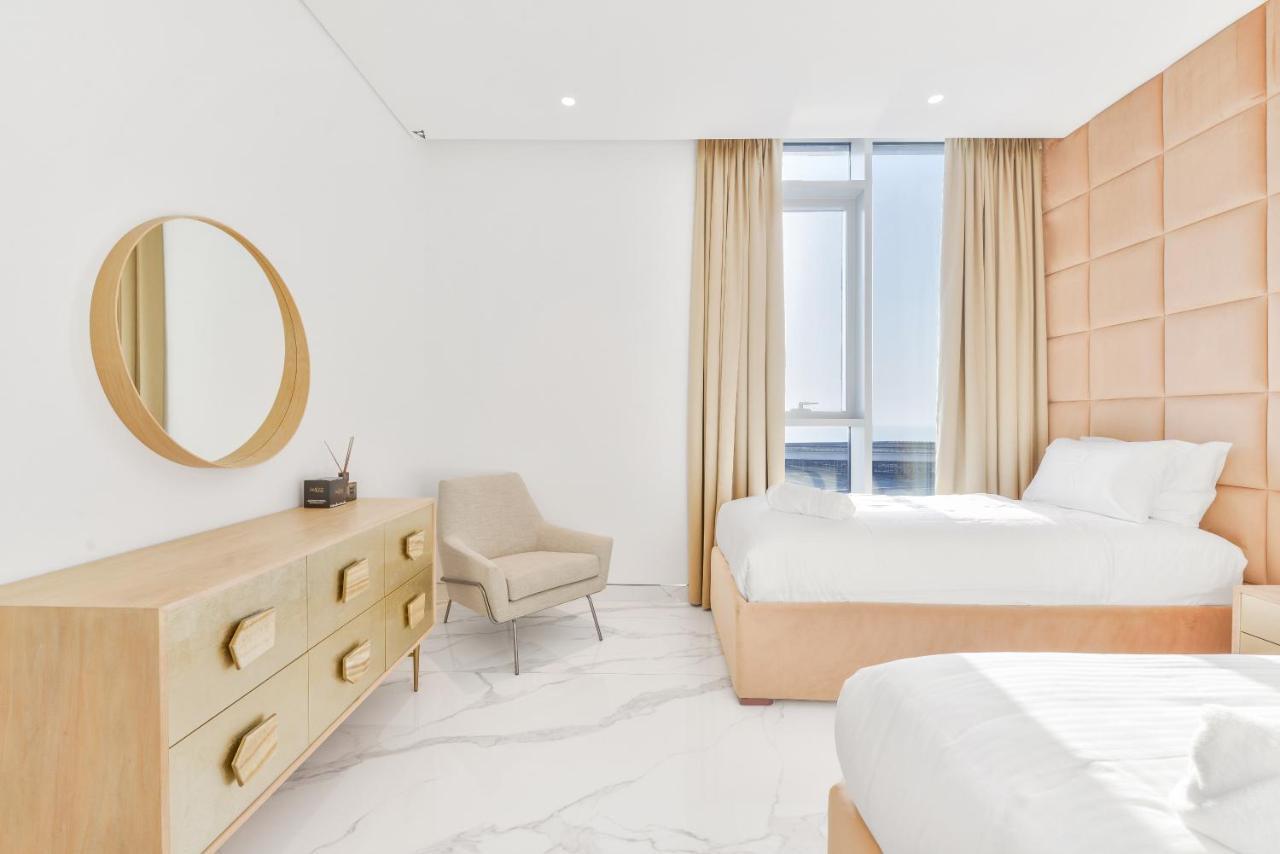 Luxe 3 Bedroom Oceanfront Apartment In The Heart Of Bluewaters Island Dubai Exterior foto