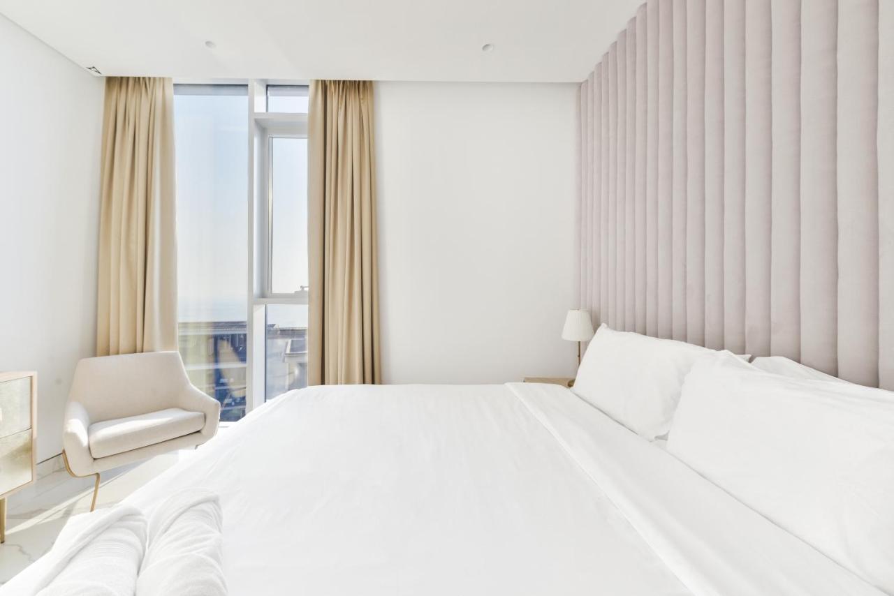 Luxe 3 Bedroom Oceanfront Apartment In The Heart Of Bluewaters Island Dubai Exterior foto