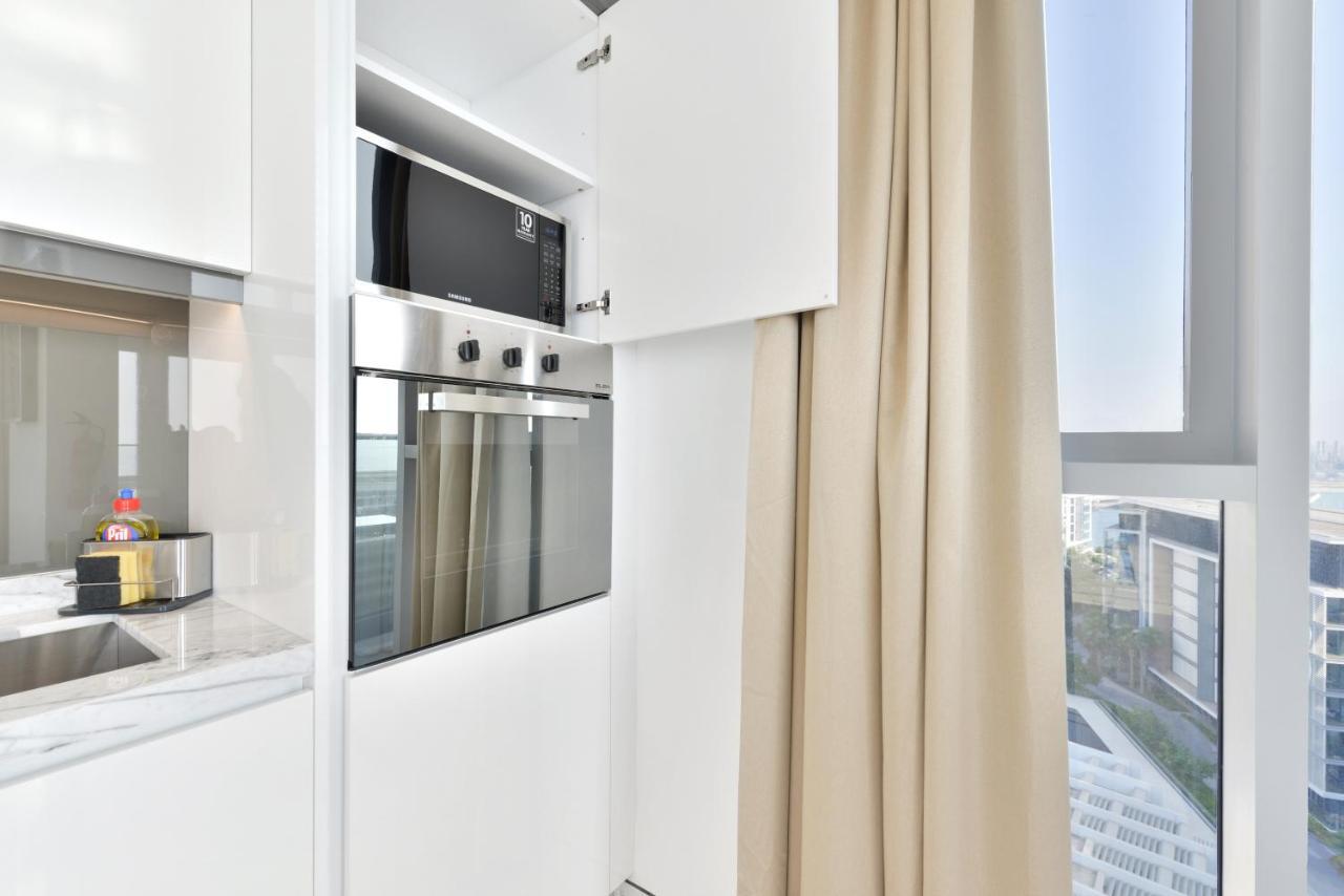 Luxe 3 Bedroom Oceanfront Apartment In The Heart Of Bluewaters Island Dubai Exterior foto